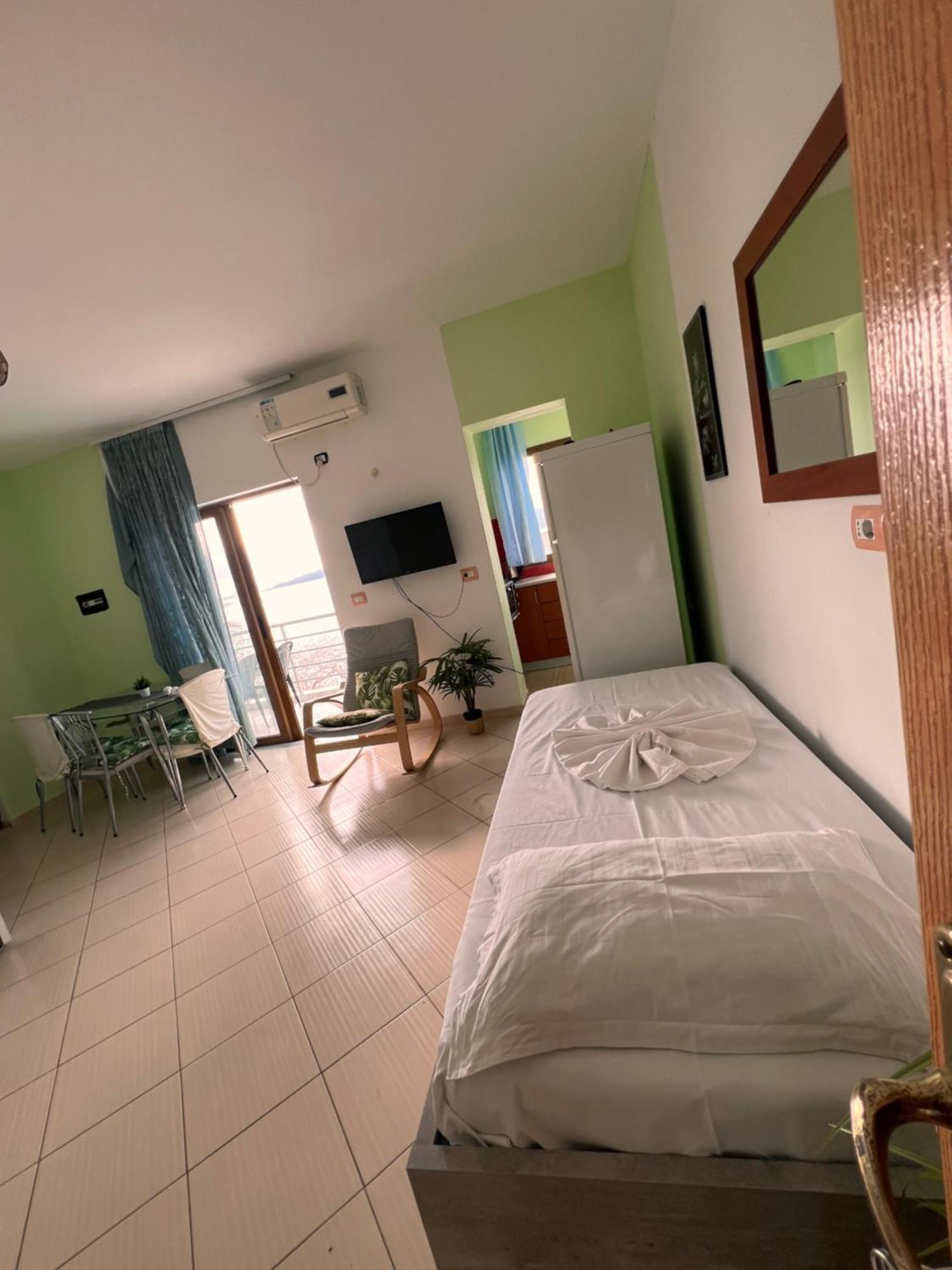 Majki Beach Apartments Sarande Exterior photo