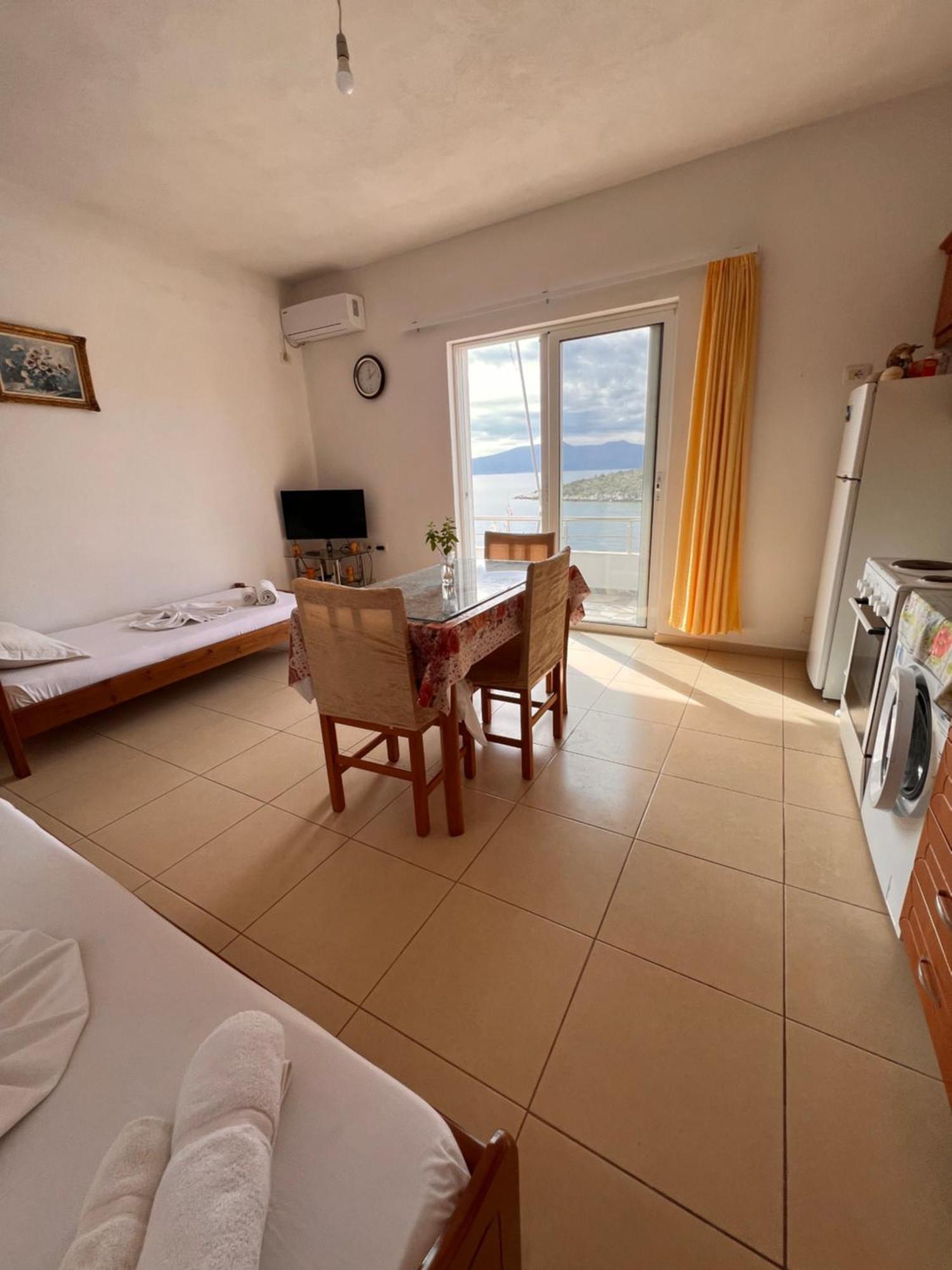 Majki Beach Apartments Sarande Exterior photo